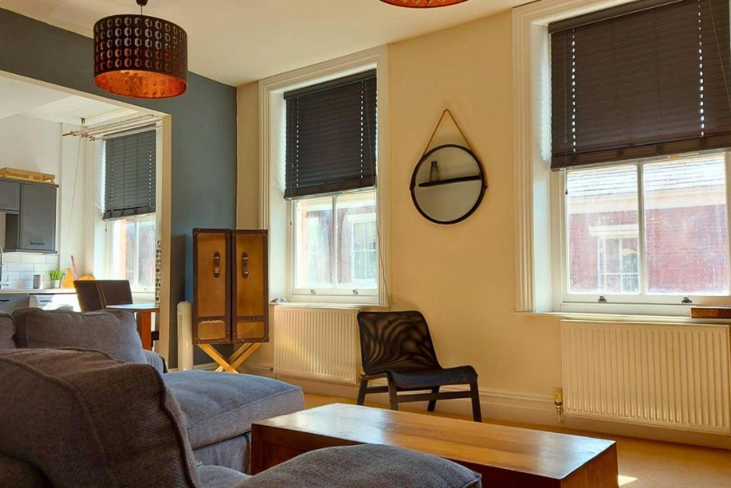 Large Studio Room In City Centre Preston  Exterior photo